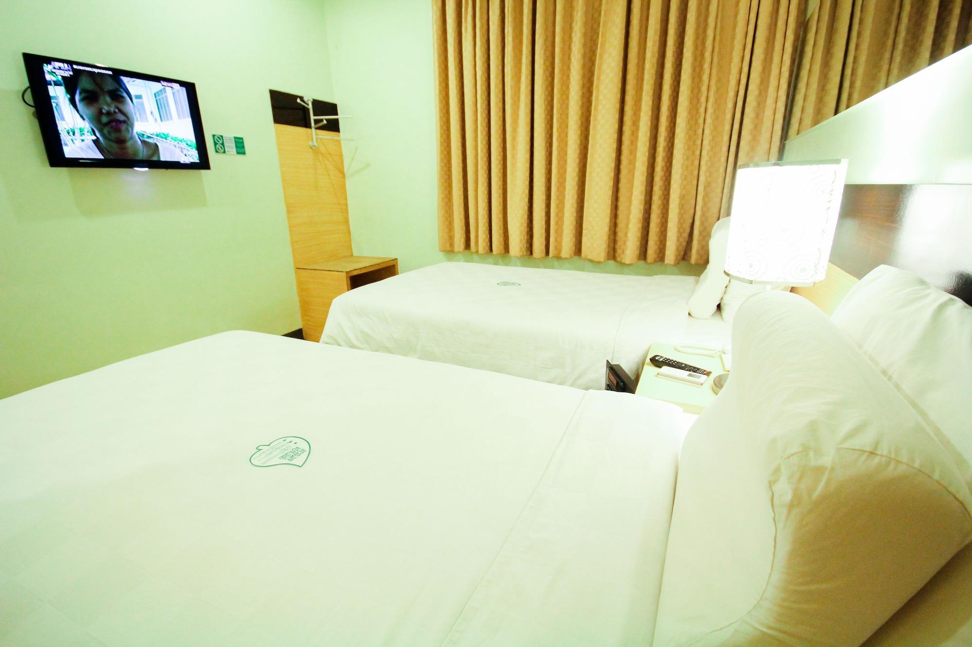 Go Hotels Iloilo Экстерьер фото