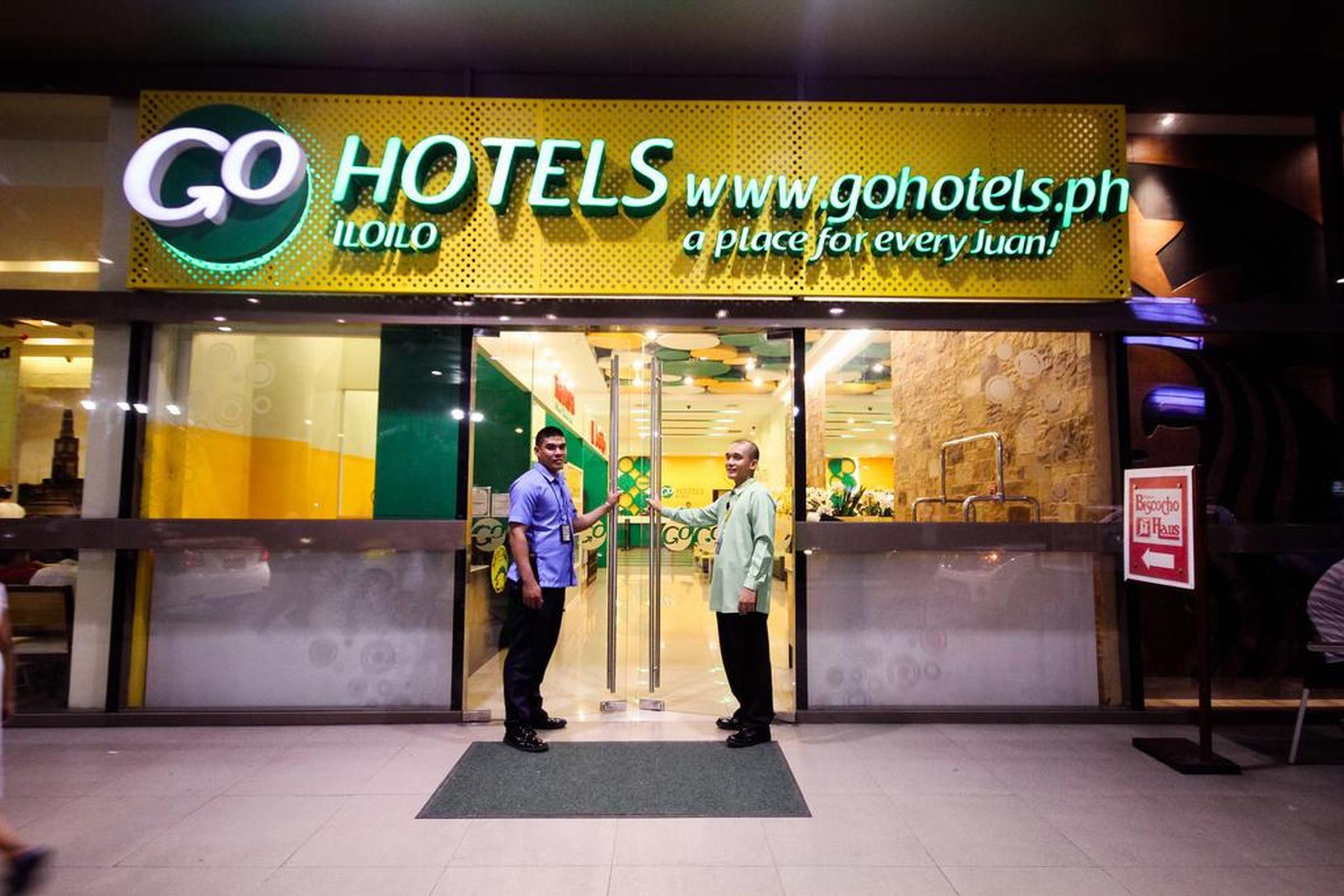 Go Hotels Iloilo Экстерьер фото