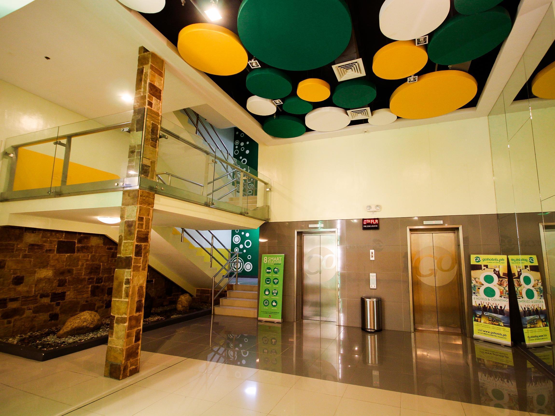 Go Hotels Iloilo Экстерьер фото